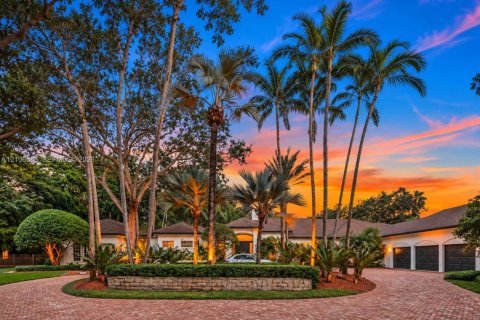 Casa en Pinecrest, Florida 6 dormitorios, 544.41 m2 № 2421243