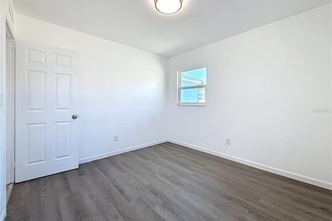 House in Tampa, Florida 3 bedrooms, 163.04 sq.m. № 1557895 - photo 28