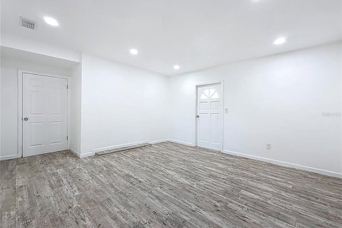House in Tampa, Florida 3 bedrooms, 163.04 sq.m. № 1557895 - photo 24