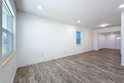 House in Tampa, Florida 3 bedrooms, 163.04 sq.m. № 1557895 - photo 10