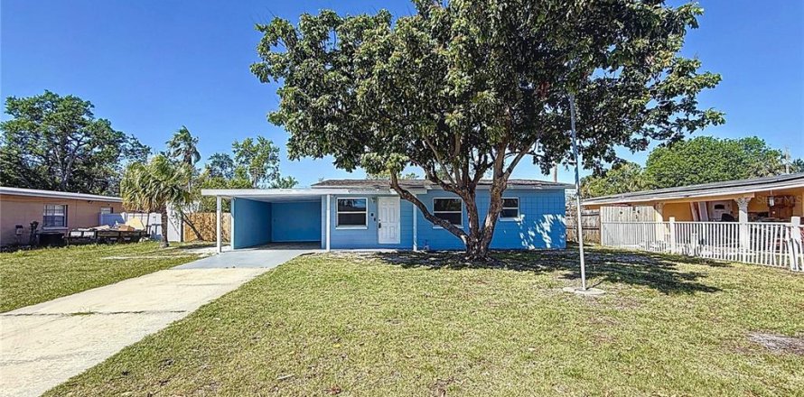 House in Tampa, Florida 3 bedrooms, 163.04 sq.m. № 1557895
