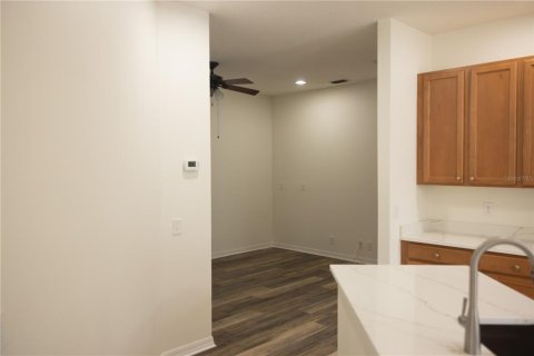 Townhouse in Tampa, Florida 2 bedrooms, 137.87 sq.m. № 1919539 - photo 13