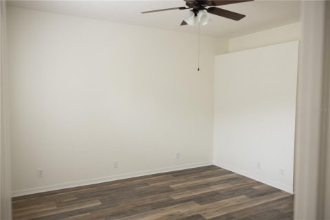 Townhouse in Tampa, Florida 2 bedrooms, 137.87 sq.m. № 1919539 - photo 15