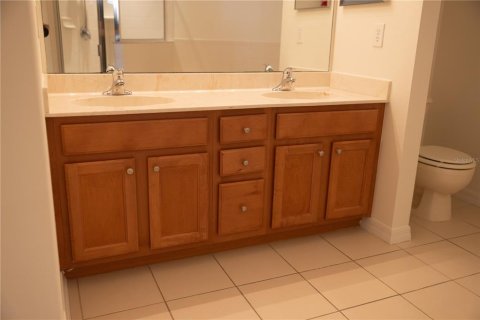 Townhouse in Tampa, Florida 2 bedrooms, 137.87 sq.m. № 1919539 - photo 18