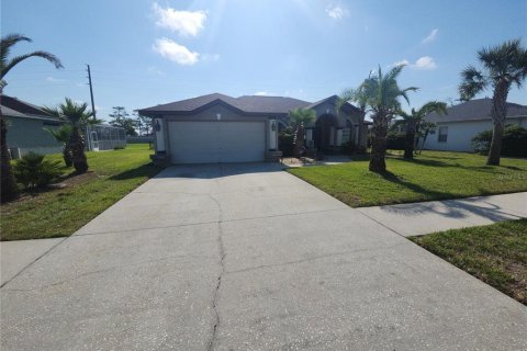 House in Spring Hill, Florida 3 bedrooms, 168.06 sq.m. № 2212707