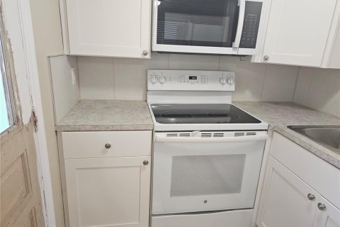 Apartment in Holiday, Florida 1 bedroom, 48.77 sq.m. № 2111194 - photo 9