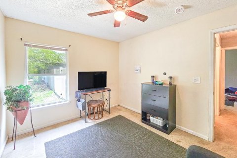 House in Palm Coast, Florida 4 bedrooms, 161.09 sq.m. № 1689986 - photo 25