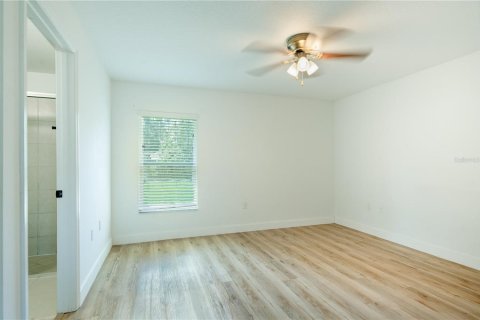 House in Palm Coast, Florida 3 bedrooms, 126.9 sq.m. № 1893814 - photo 18