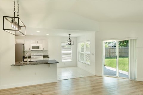 House in Palm Coast, Florida 3 bedrooms, 126.9 sq.m. № 1893814 - photo 23