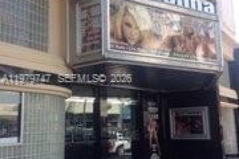 Commercial property in Miami Beach, Florida № 2046145 - photo 8