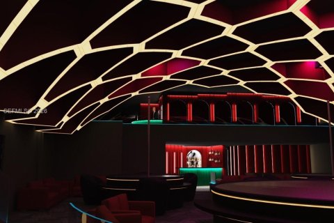 Commercial property in Miami Beach, Florida № 2046145 - photo 11