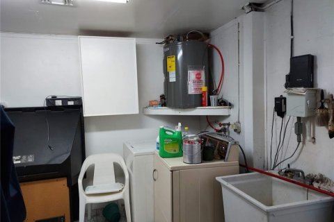 House in Holiday, Florida 3 bedrooms, 182.74 sq.m. № 1786388 - photo 11
