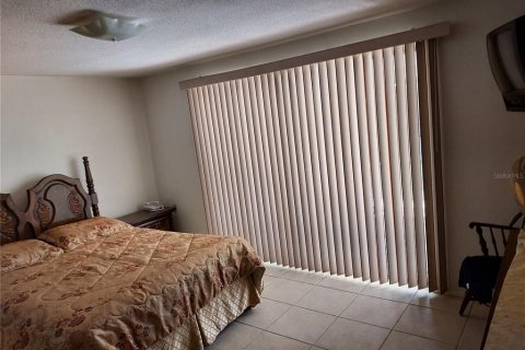 House in Holiday, Florida 3 bedrooms, 182.74 sq.m. № 1786388 - photo 6