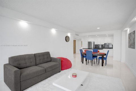 Copropriété à louer à Sunny Isles Beach, Floride: 1 chambre, 92.9 m2 № 1971581 - photo 6