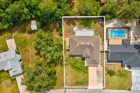 House in Spring Hill, Florida 4 bedrooms, 164.9 sq.m. № 1678124 - photo 3