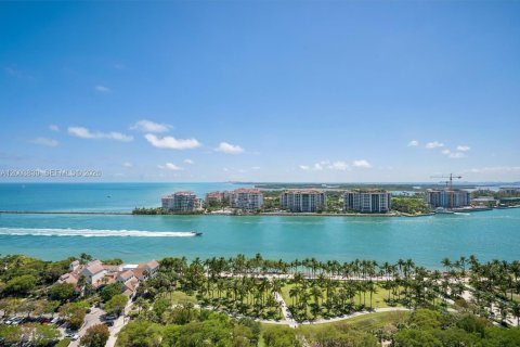 Condo in Miami Beach, Florida, 2 bedrooms  № 2069555 - photo 22