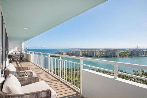 Condo in Miami Beach, Florida, 2 bedrooms  № 2069555 - photo 17