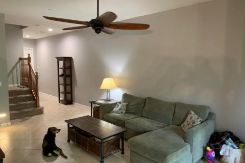 Adosado en alquiler en Stuart, Florida, 3 dormitorios, 201.04 m2 № 1217193 - foto 1