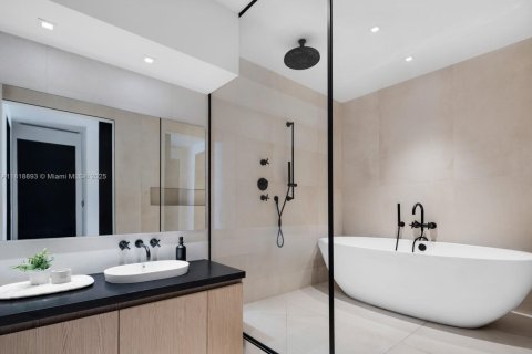 Купить кондоминиум в Майами-Бич, Флорида 2 спальни, 181.16м2, № 1958027 - фото 15