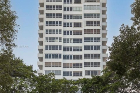 Купить кондоминиум в Майами-Бич, Флорида 2 спальни, 181.16м2, № 1958027 - фото 29