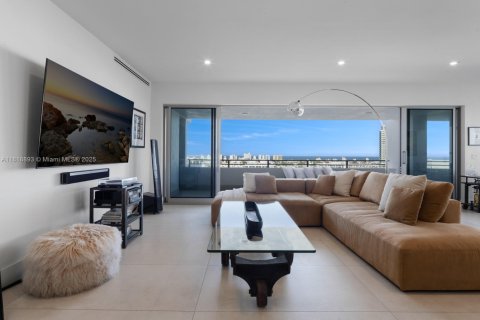 Купить кондоминиум в Майами-Бич, Флорида 2 спальни, 181.16м2, № 1958027 - фото 9