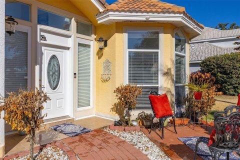 House in Kissimmee, Florida 4 bedrooms, 295.15 sq.m. № 2215944 - photo 3