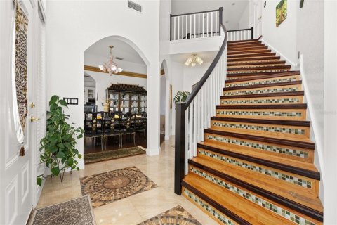 House in Kissimmee, Florida 4 bedrooms, 295.15 sq.m. № 2215944 - photo 8