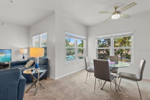Condo in Seminole, Florida, 2 bedrooms  № 1761569 - photo 6