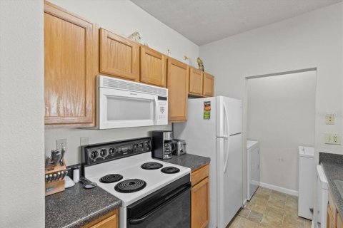 Condo in Seminole, Florida, 2 bedrooms  № 1761569 - photo 17