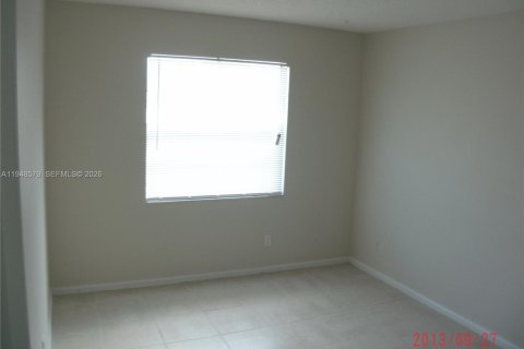 Condo in Lake Worth, Florida, 2 bedrooms № 2004509 - photo 5