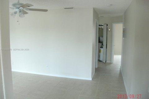 Condo in Lake Worth, Florida, 2 bedrooms № 2004509 - photo 2