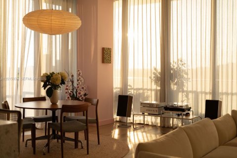 Condo in Miami, Florida, 3 bedrooms  № 2078092 - photo 28