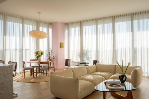Condo in Miami, Florida, 3 bedrooms № 2078092