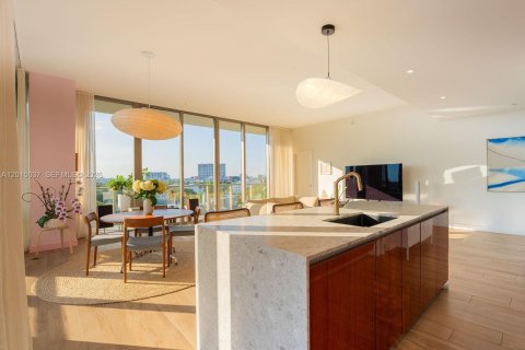 Condo in Miami, Florida, 3 bedrooms  № 2078092 - photo 18