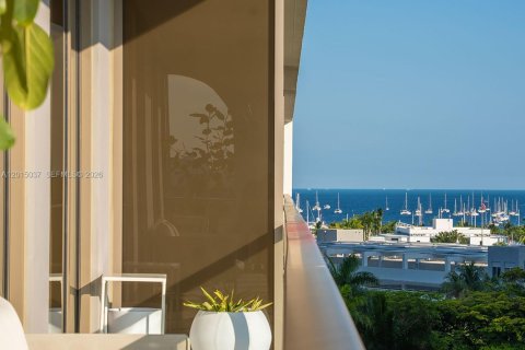 Condo in Miami, Florida, 3 bedrooms  № 2078092 - photo 13