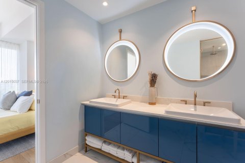 Condo in Miami, Florida, 3 bedrooms  № 2078092 - photo 9