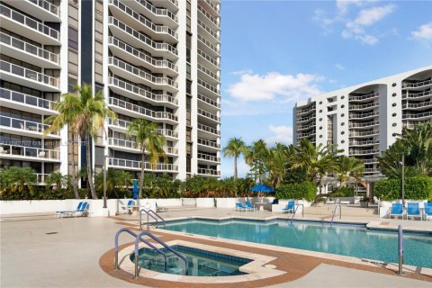 Condominio en venta en Aventura, Florida, 3 dormitorios, 169.08 m2 № 1812197 - foto 20