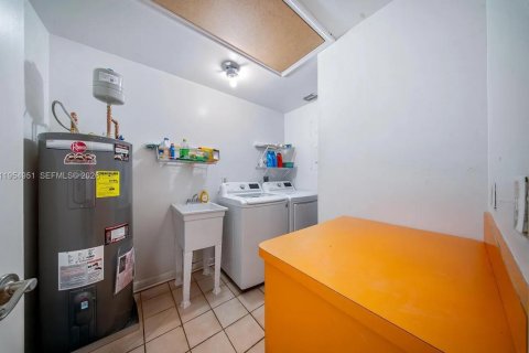 Villa ou maison à vendre à Port St. Lucie, Floride: 3 chambres № 2010929 - photo 10