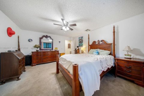 Villa ou maison à vendre à Port St. Lucie, Floride: 3 chambres № 2010929 - photo 16