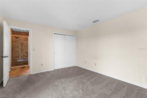 House in New Port Richey, Florida 4 bedrooms, 213.12 sq.m. № 1681018 - photo 16