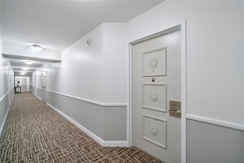 Copropriété à vendre à Hallandale Beach, Floride: 2 chambres, 113.43 m2 № 2083187 - photo 2