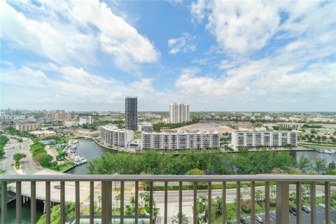 Copropriété à vendre à Hallandale Beach, Floride: 2 chambres, 113.43 m2 № 2083187 - photo 27