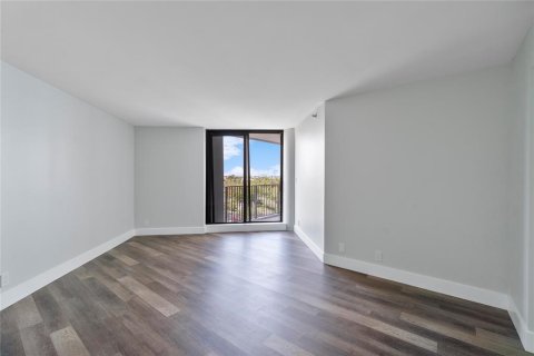 Copropriété à vendre à Hallandale Beach, Floride: 2 chambres, 113.43 m2 № 2083187 - photo 17