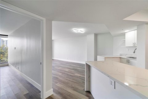 Copropriété à vendre à Hallandale Beach, Floride: 2 chambres, 113.43 m2 № 2083187 - photo 14