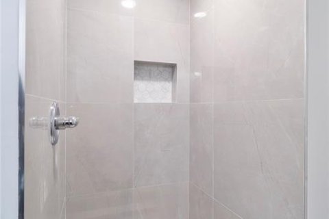 Copropriété à vendre à Hallandale Beach, Floride: 2 chambres, 113.43 m2 № 2083187 - photo 26
