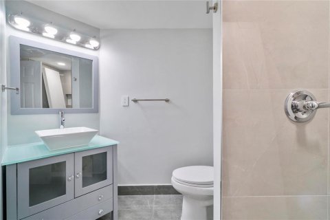 Copropriété à vendre à Hallandale Beach, Floride: 2 chambres, 113.43 m2 № 2083187 - photo 24