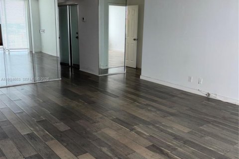 Copropriété à vendre à North Miami, Floride: 1 chambre, 79.43 m2 № 2090524 - photo 10