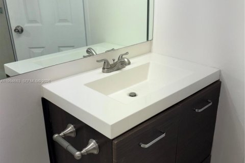 Copropriété à vendre à North Miami, Floride: 1 chambre, 79.43 m2 № 2090524 - photo 12