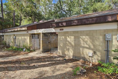 House in Gainesville, Florida 2 bedrooms, 97.36 sq.m. № 2299480