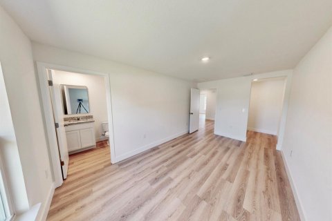 Immobilier commercial à vendre à St. Lucie, Floride: 197.51 m2 № 2077671 - photo 5